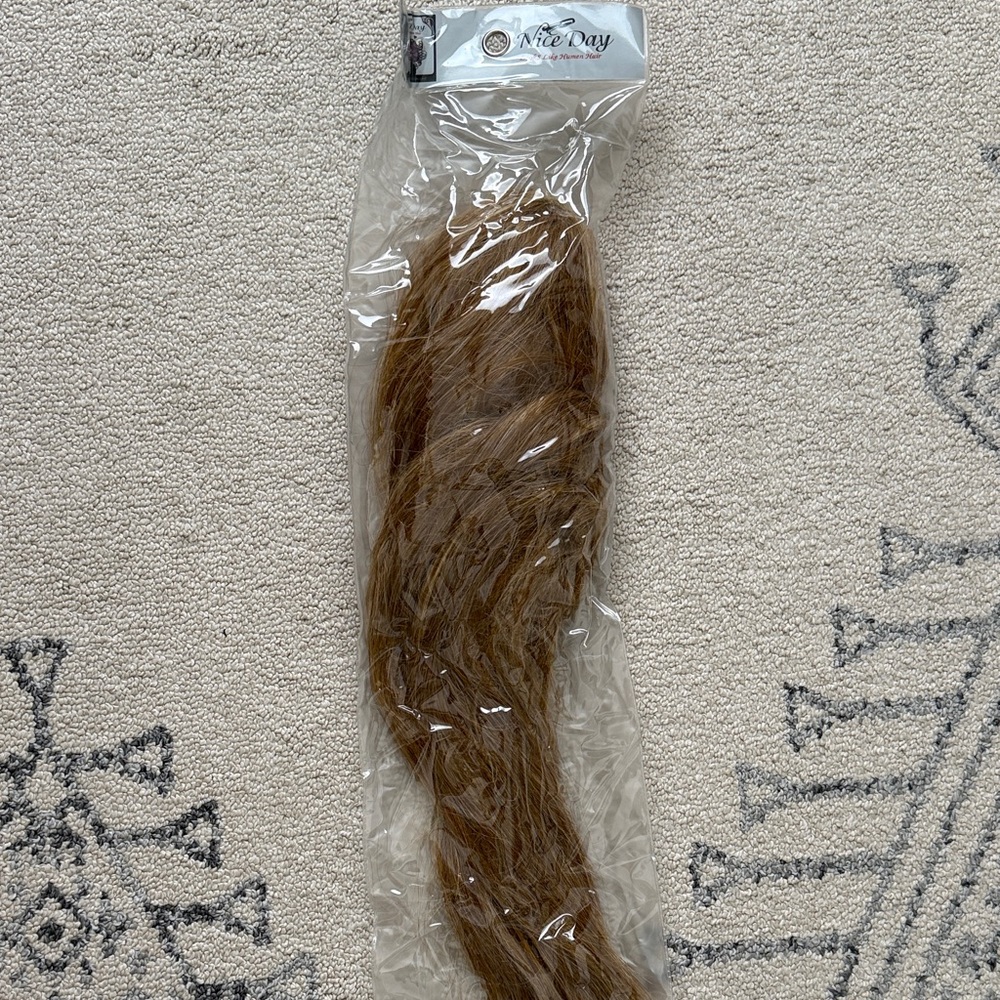 Strawberry Blonde Hair Extension - clip